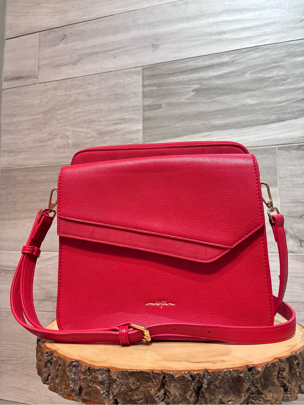 Espe LUXE Chic Crossbody or Shoulder Bag bright cherry Red like new!